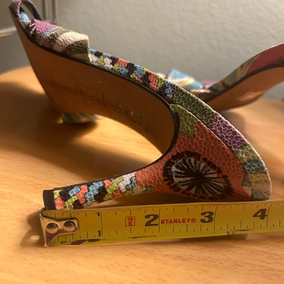 Stuart Weizmann leather abstract multicolored K2 slip on 4” heel shoes s… - Picture 5 of 6